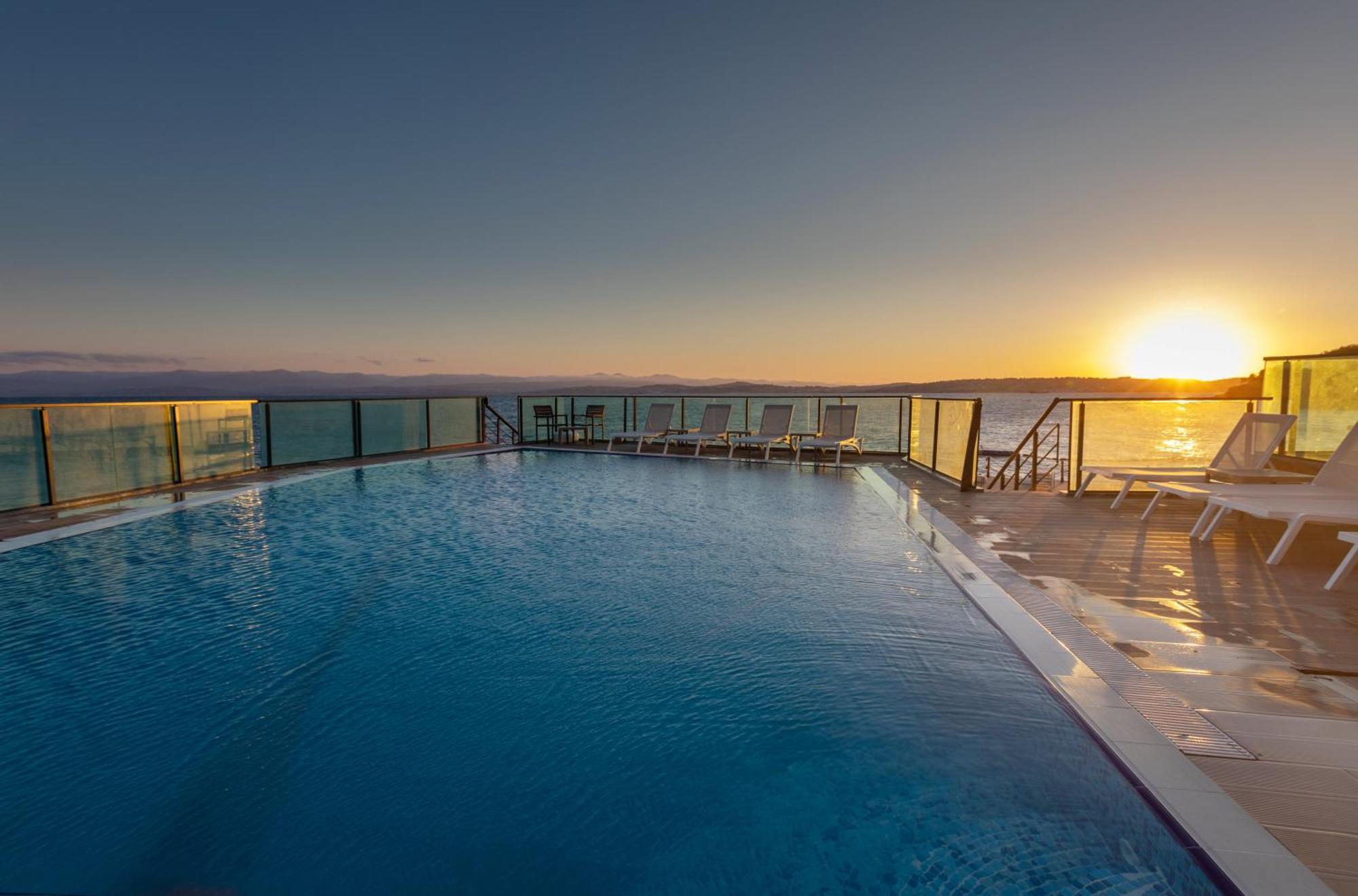 Vira Otel Suites Sinop Exterior photo